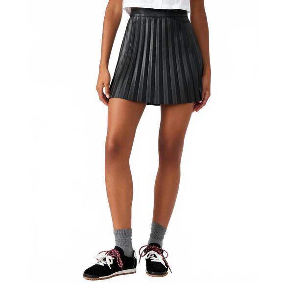 STEVE MADDEN Dresses & Skirts - NEW STEVE MADDEN isha skirt in black